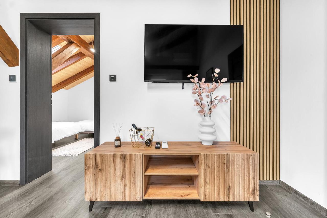Hotel U Krale Jiriho Straz pod Ralskem Luaran gambar